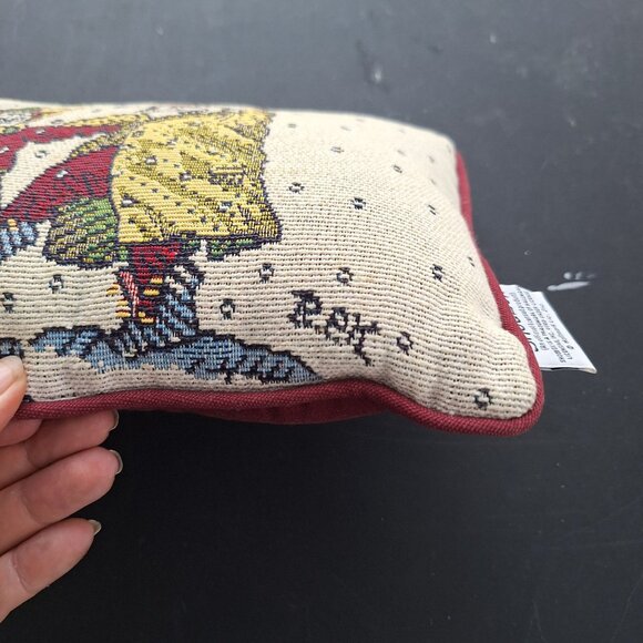 HALLMARK SHOEBOX DECORATIVE PILLOW ..."GARAGE SALES DON'T GIVE RECEIPTS" - Picture 7 of 9